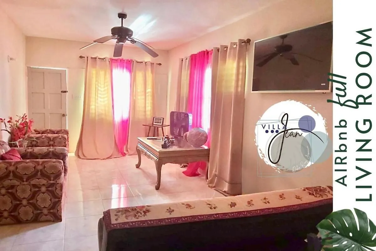 Charming Villa In אוצ'ו ריוס
