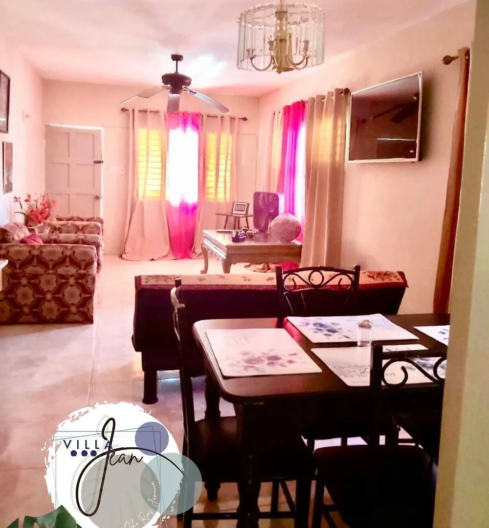 Charming Villa In אוצ'ו ריוס
